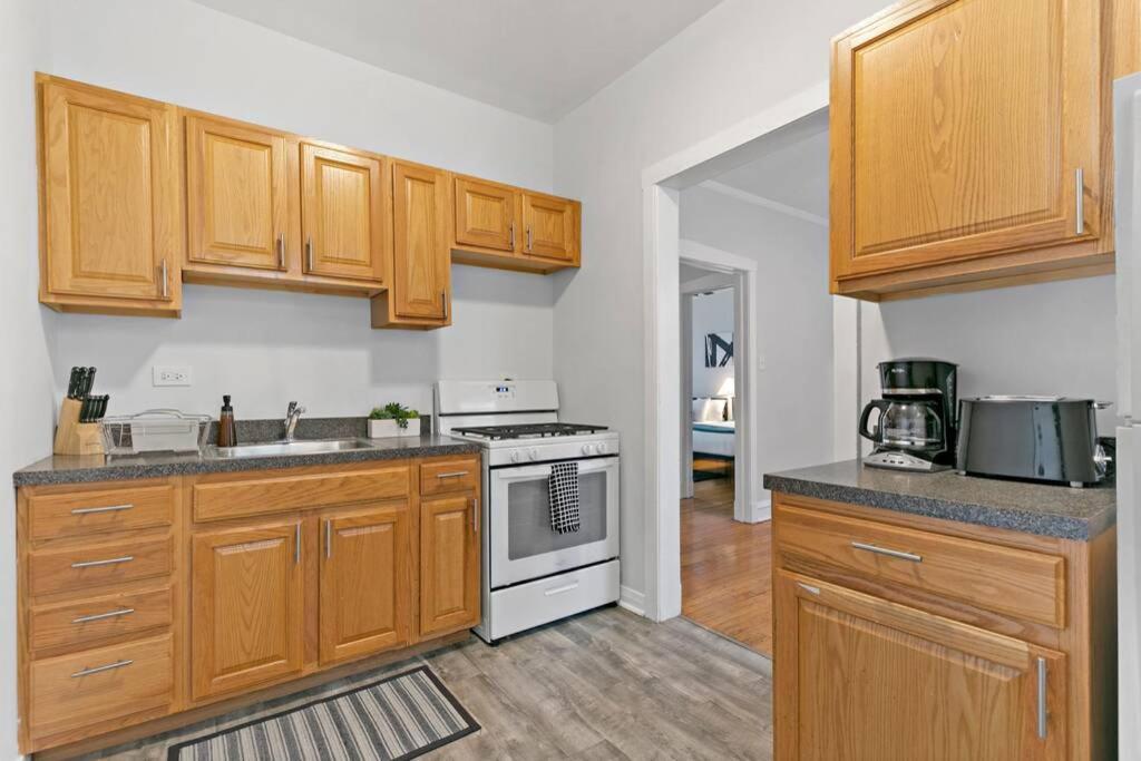 Well-Furnished 1Br Apt In Popular Spot - Belmont J3 Chicago Eksteriør bilde